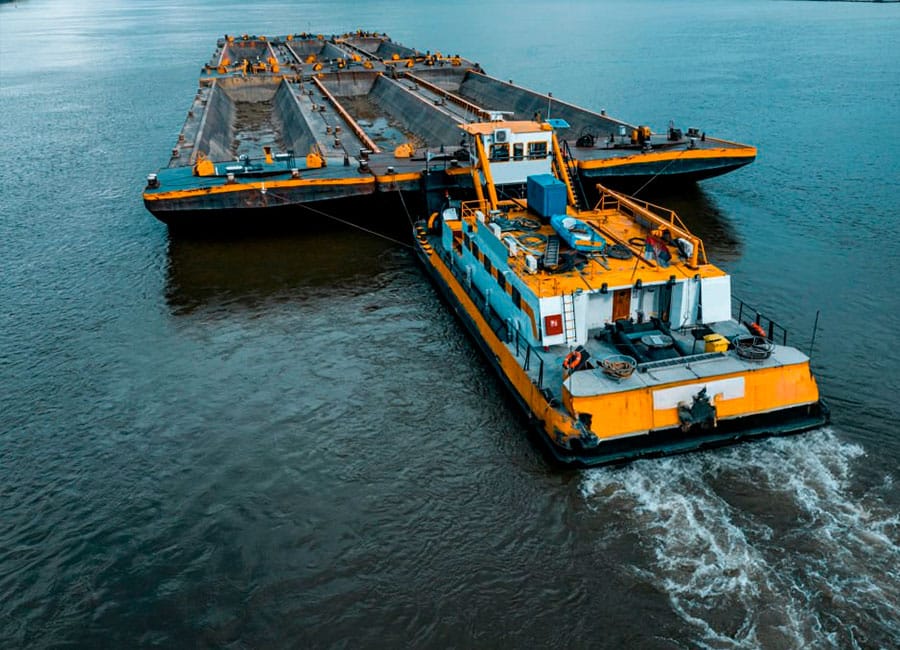 Buques fluviales o barcazas